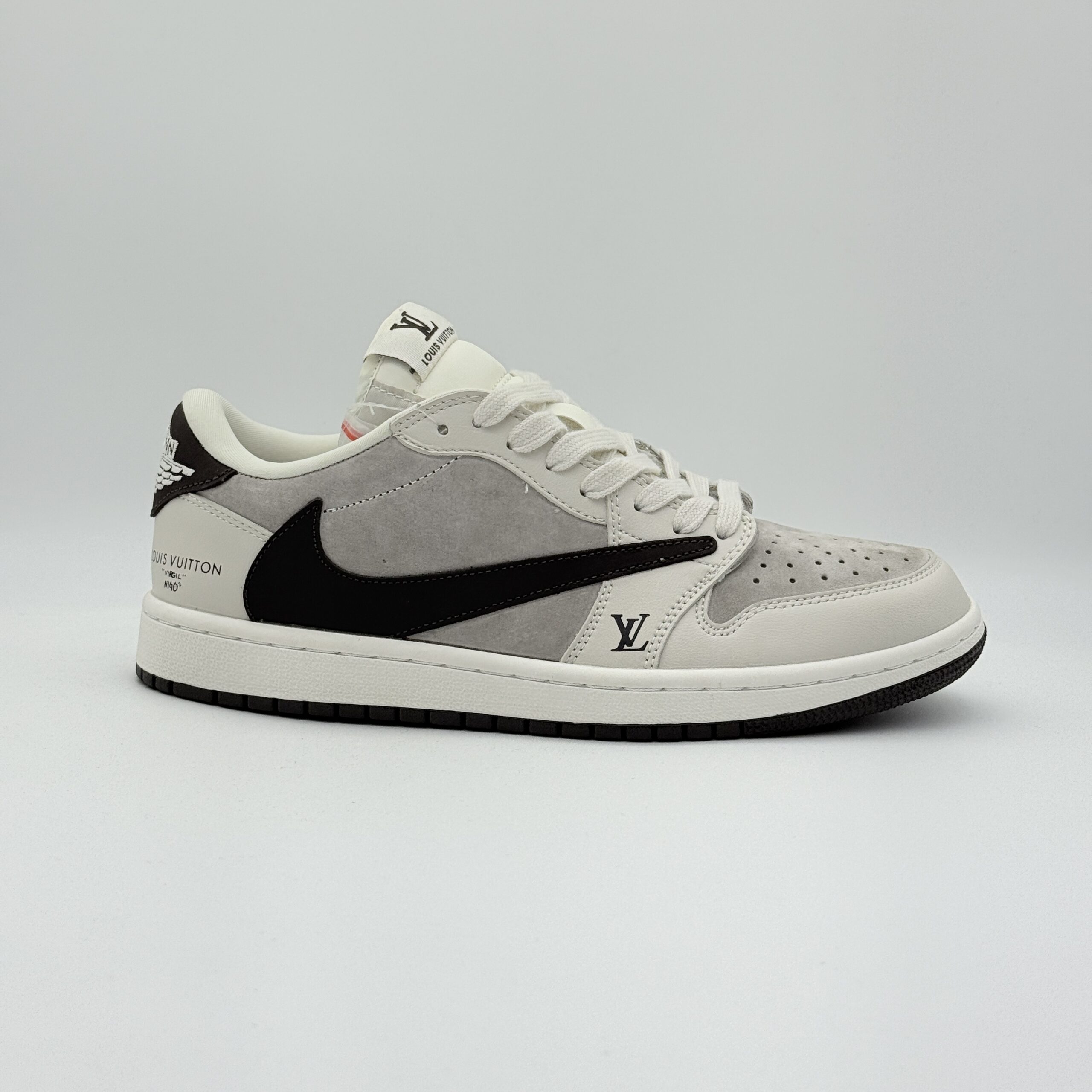 IMG_8115 ایرجردن تراویس اسکات لویی ویتون Air Jordan، Travis ScottLouis Vuitton - Image 1