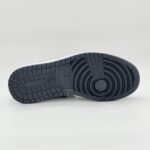 نایک ایر جردن وان مید Nike Air Jordan 1 Mid - Image 4