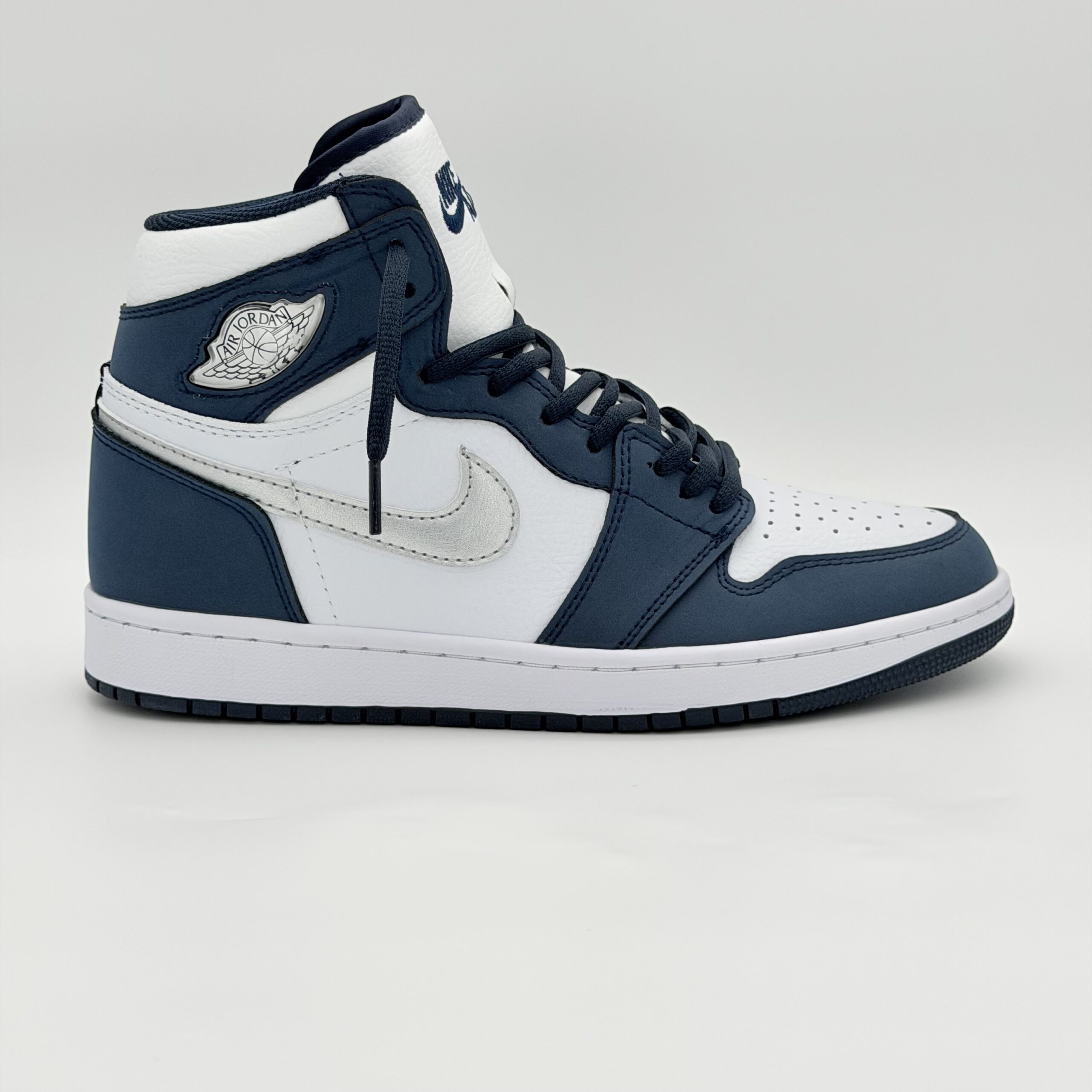 IMG_0804 نایک ایر جردن 1 های ابی سرمه ای Nike Air Jordan 1 High Midnight Navy - Image 1