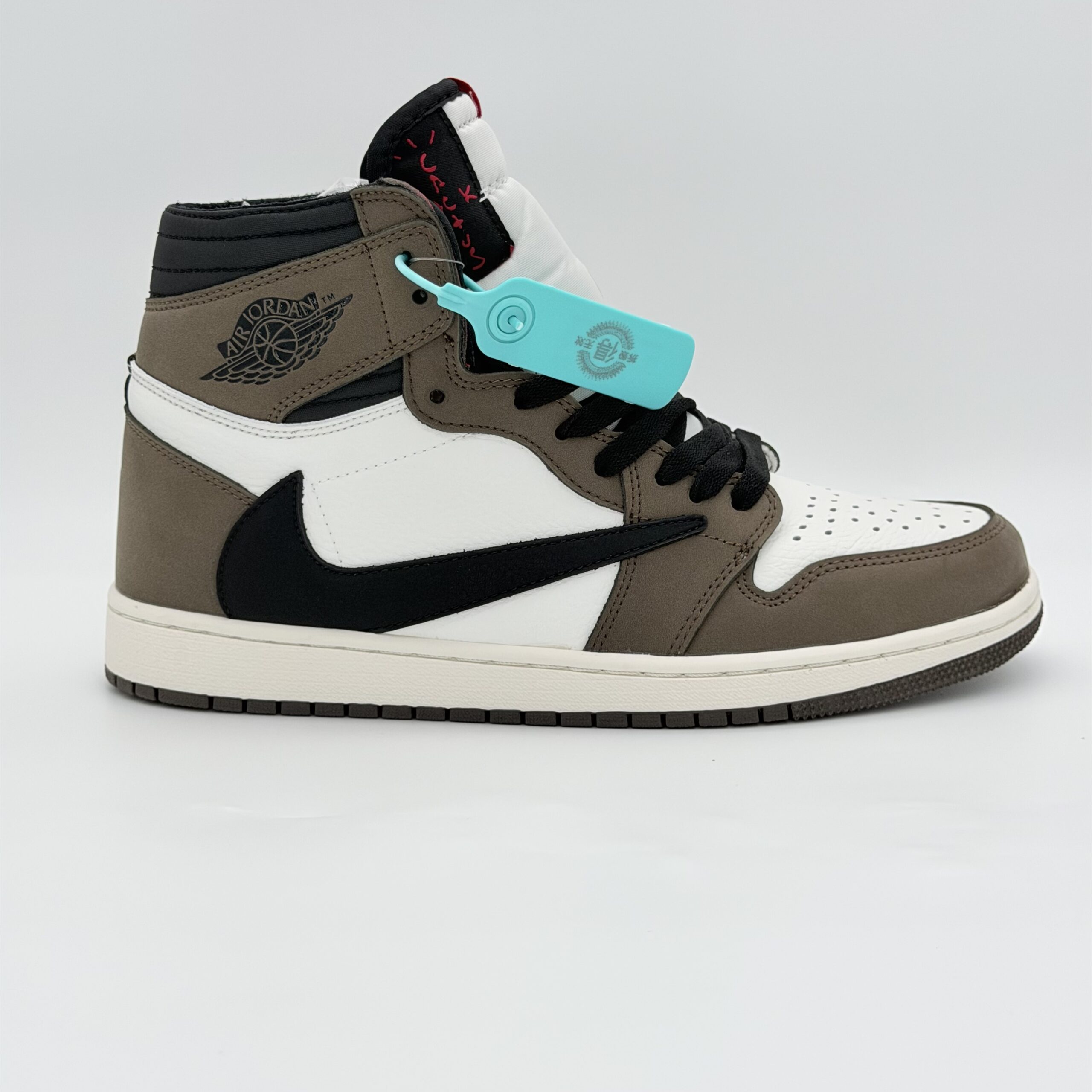 IMG_0818 نایک ایر جردن ۱ های تراویس اسکات موکاNike Air Jordan 1 High Travis Scott Mocha - Image 1