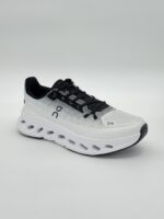 آن رانینگ لوو کلاودتیلت ۲  سفید ON RUNNING X LOEWE CLOUDTILT 2 - Image 2